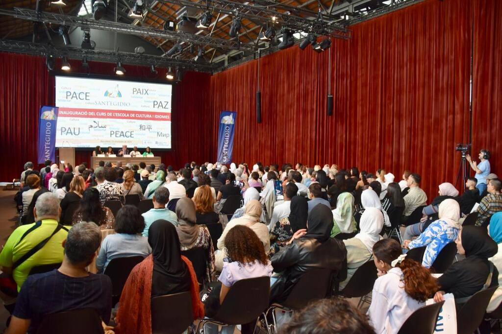 A Barcellona, si inaugura il nuovo corso della scuola di Cultura e Lingue e 260 studenti da 35 nazioni ricevono i diplomi